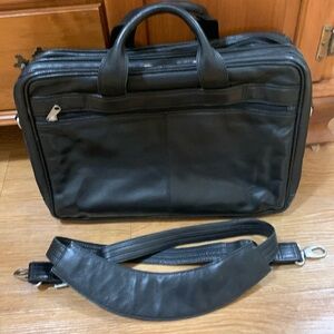 Black Leather Expandable Laptop Briefcase Bag